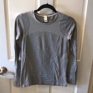GapFit Long sleeve athletic top size m
